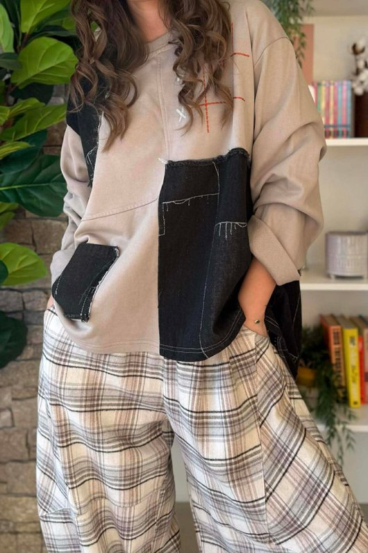 Duran Panel Grid Applique Sweatshirt Mocha